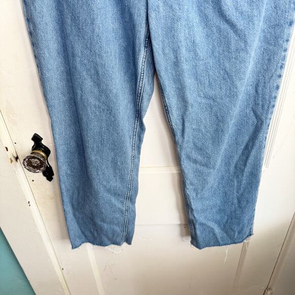 Boden High Waisted Pleated Front Tapered Mom Cropped Jeans 8 Retro Style Raw Hem - Picture 3 of 15